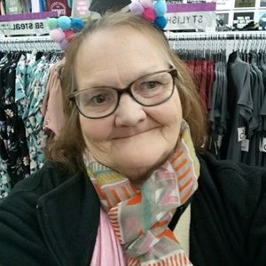 Meet your Posher, Debra